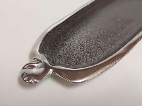 CARROL BOYES FUNCTIONAL ART: BEAUTIFUL EARLY DESIGN PEWTER TWIN HANDLED ENTREE DISH