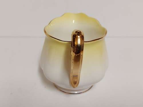 AWESOME VINTAGE 1950-1970 ROYAL ALBERT RAINBOW BONE CHINA CREAMER IN MINT CONDITION