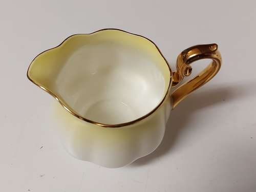 AWESOME VINTAGE 1950-1970 ROYAL ALBERT RAINBOW BONE CHINA CREAMER IN MINT CONDITION