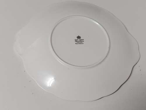 VINTAGE 1950-1970 ROYAL ALBERT RAINBOW BONE CHINA TWIN HANDLED CAKE PLATTER IN MINT CONDITION