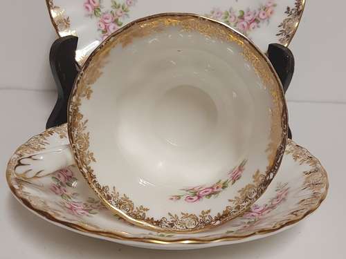 VINTAGE ROYAL ALBERT DIMITY ROSE BONE CHINA TEA TRIO