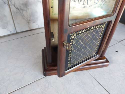 MID-CENTURY NEW ENGLAND CLOCK COMPANY 8 DAY SPRING WOUND PENDULUM CLOCK, WORKS INTERMITTENTLY