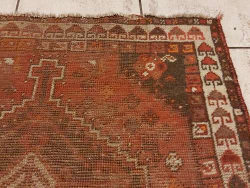 VINTAGE PURE WOOL HAND WOVEN PERSIAN CARPET