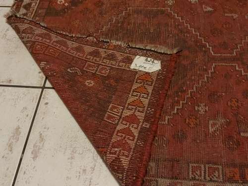 VINTAGE PURE WOOL HAND WOVEN PERSIAN CARPET