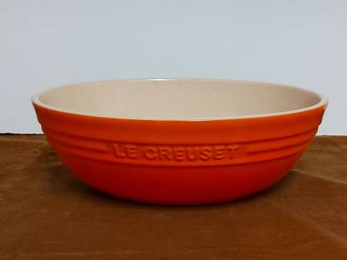 AWESOME LARGE LE CREUSET CERAMIC OVEN DISH IN A MINT CONDITION
