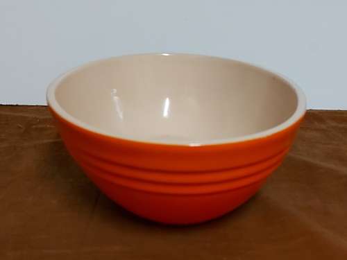 AWESOME LARGE LE CREUSET CERAMIC OVEN DISH IN A MINT CONDITION