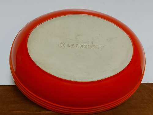AWESOME LARGE LE CREUSET CERAMIC OVEN DISH IN A MINT CONDITION