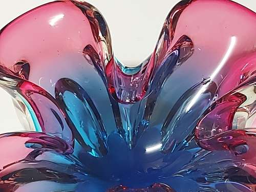 AMAZINGLY BEAUTIFUL MURANO STUDIO ART GLASS MULTIPLE COLOURS BOWL HEAVY BOWL, WEIGHING 1,523 KG