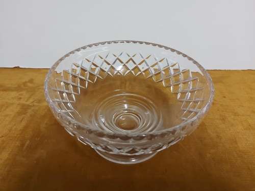 AWESOME STUART ENGLAND CUT GLASS CRYSTAL SERVING BOWL