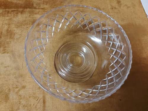 AWESOME STUART ENGLAND CUT GLASS CRYSTAL SERVING BOWL