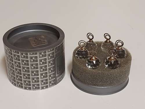 AWESOME! BOXED SWAROVSKI CRYSTALS SET OF SIX PLACE CARD HOLDERS