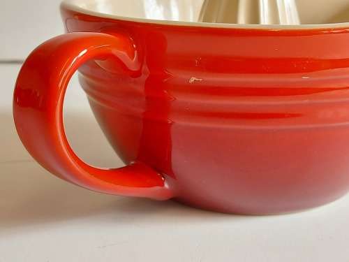 AWESOME LE CREUSET CERAMIC CITRUS SQUEEZER IN MINT CONDITION