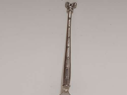 VINTAGE CARROL BOYES FUNCTIONAL ART EARLY DESIGN PEWTER AND STAINLESS LARGE SERVING SPOON