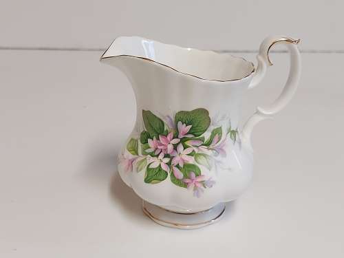 VINTAGE ROYAL ALBERT BONE CHINA MAYFLOWER TWIN HANDLED CREAMER