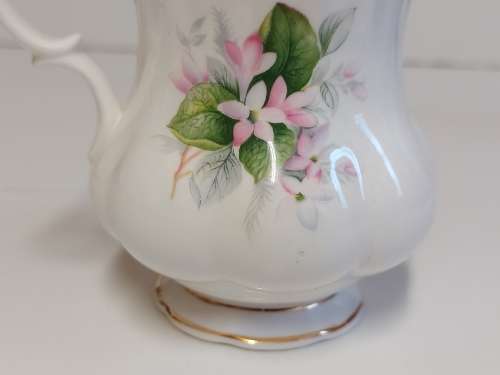 VINTAGE ROYAL ALBERT BONE CHINA MAYFLOWER TWIN HANDLED CREAMER