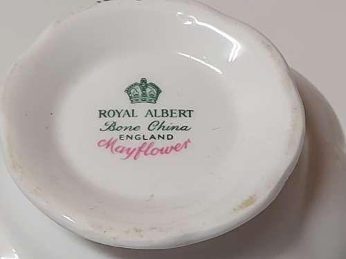 VINTAGE ROYAL ALBERT BONE CHINA MAYFLOWER TWIN HANDLED CREAMER