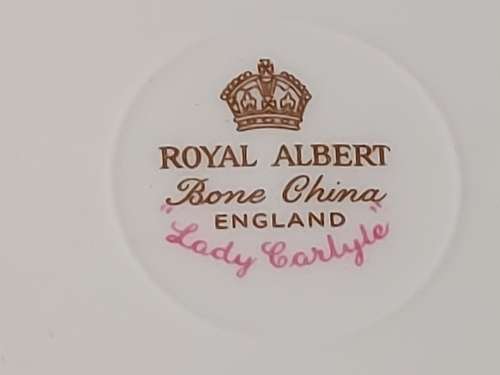 VINTAGE ROYAL ALBERT BONE CHINA LADY CARLYLE TEA TRIO