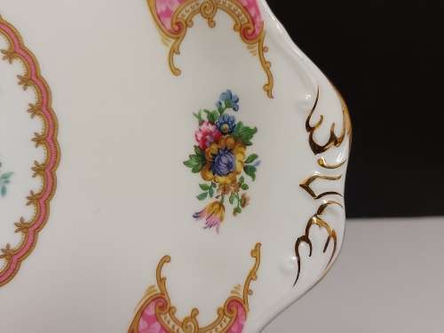 VINTAGE ROYAL ALBERT BONE CHINA LADY CARLYLE TWIN HANDLED CAKE PLATTER
