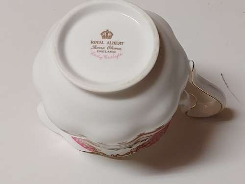 VINTAGE ROYAL ALBERT BONE CHINA LADY CARLYLE CREAMER