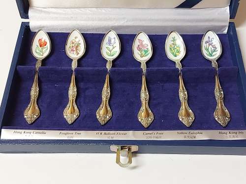 STUNNING CANTEEN HONG KONG COLLECTORS TREASURY SILVER PLATED JAPAN TEA SPOON SET