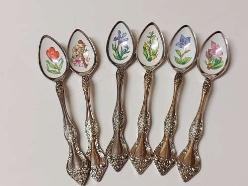 STUNNING CANTEEN HONG KONG COLLECTORS TREASURY SILVER PLATED JAPAN TEA SPOON SET