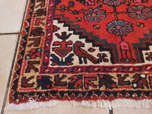 AWESOME PURE WOOL HAND KNOTTED PERSIAN CARPET IN GREAT CONDITION, 1.22 METRES X 64 CM