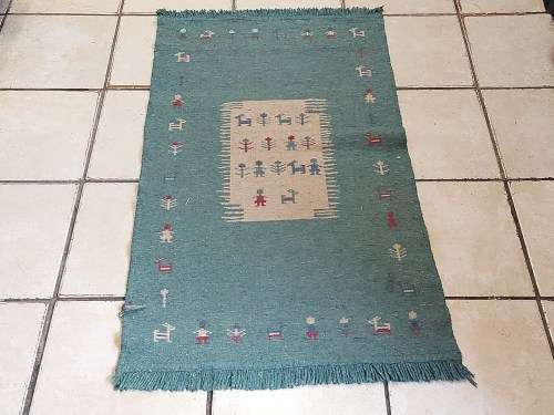 VINTAGE HAND WOVEN PURE WOOL CARPET, MEASURING 64 CM X 40 CM