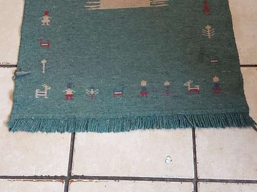 VINTAGE HAND WOVEN PURE WOOL CARPET, MEASURING 64 CM X 40 CM