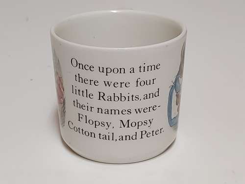 BEAUTIFUL WEDGWOOD OF ERTRURIA BEATRIX POTTER DESIGNS PETER RABBIT MUG