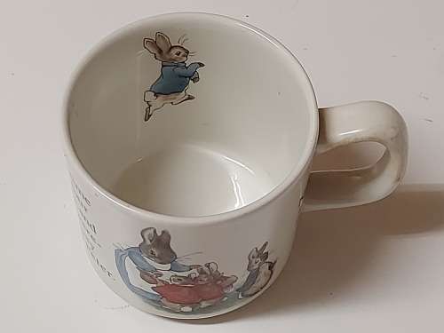 BEAUTIFUL WEDGWOOD OF ERTRURIA BEATRIX POTTER DESIGNS PETER RABBIT MUG