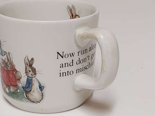 BEAUTIFUL WEDGWOOD OF ERTRURIA BEATRIX POTTER DESIGNS PETER RABBIT MUG