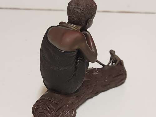FUMA AFRICAN FIGURINE COLD CAST BRONZE SCULPTURE IN MINT CONDITION
