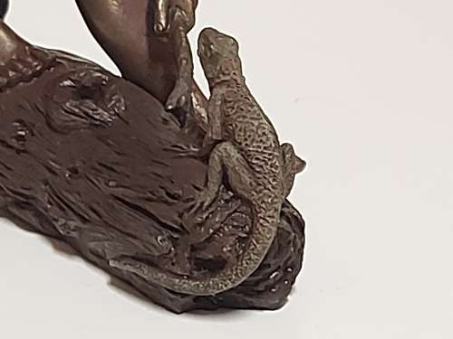 FUMA AFRICAN FIGURINE COLD CAST BRONZE SCULPTURE IN MINT CONDITION