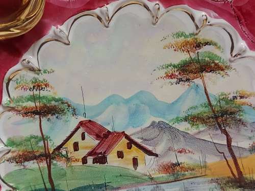GREAT FIND! LARGE VINTAGE ITALIAN HIGHLY DECORATED HAND-PAINTED PORCELAIN BOWL/CENTREPIECE