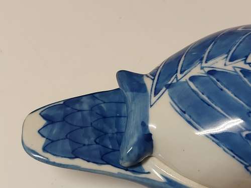 BEAUTIFUL VINTAGE CHINESE BLUE AND WHITE DUCK MOTIF LIDDED BOWL MARKED GENUINE MING BLUE.
