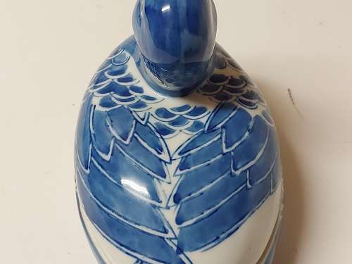 BEAUTIFUL VINTAGE CHINESE BLUE AND WHITE DUCK MOTIF LIDDED BOWL MARKED GENUINE MING BLUE.