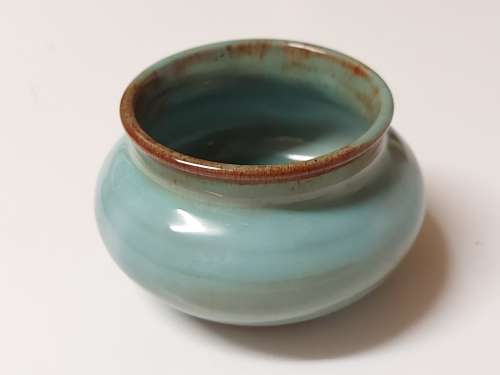 STUNNING LINN WARE POTTERY BOWL, GREEN WITH BROWN HUES
