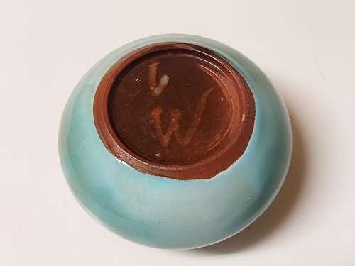 STUNNING LINN WARE POTTERY BOWL, GREEN WITH BROWN HUES