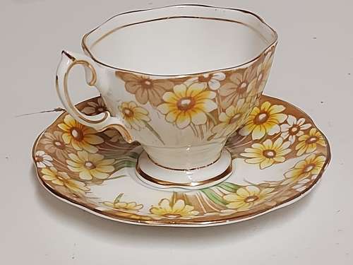 VINTAGE 1930s ROYAL ALBERT  MARYLAND CUP AND SAUCER