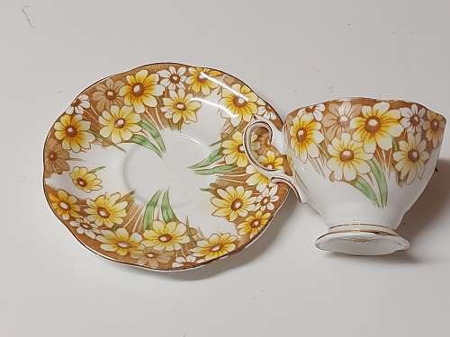 VINTAGE 1930s ROYAL ALBERT  MARYLAND CUP AND SAUCER