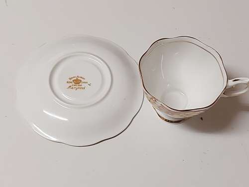 VINTAGE 1930s ROYAL ALBERT  MARYLAND CUP AND SAUCER