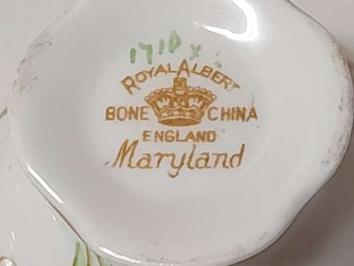 VINTAGE 1930s ROYAL ALBERT  MARYLAND CUP AND SAUCER