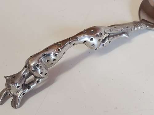 AWESOME DIANA CARMICHAEL CHEETAH MOTIF OLIVE SPOON