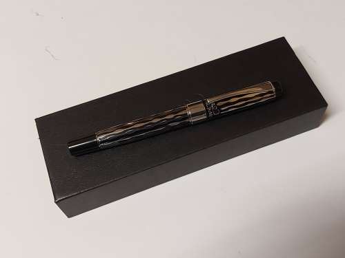 AWESOME BOXED CARROLL BOYES PEN IN MINT CONDITION AND WORKING