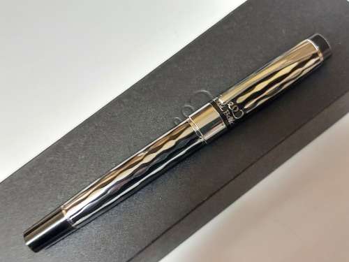 AWESOME BOXED CARROLL BOYES PEN IN MINT CONDITION AND WORKING