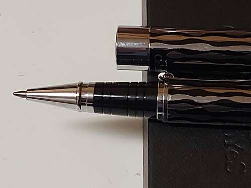 AWESOME BOXED CARROLL BOYES PEN IN MINT CONDITION AND WORKING
