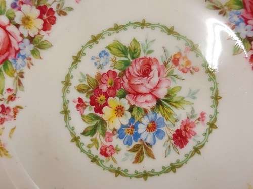 STUNNING VINTAGE WINDSOR E B 1850 FOLEY BONE CHINA MADE IN ENGLAND TEA TRIO
