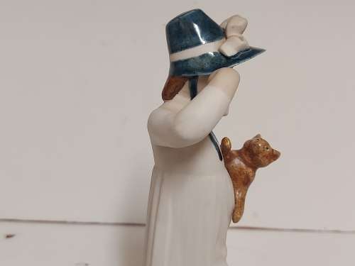 VINTAGE REX VALENCIA HAND-MADE IN SPAIN PORCELAIN FIGURINE