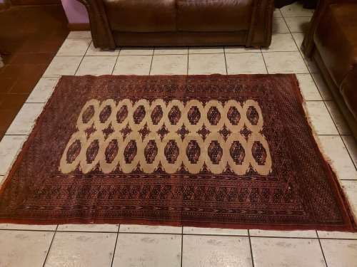 VINTAGE PURE WOOL HAND WOVEN PERSIAN CARPET, 1.8 X 1,2 METRE