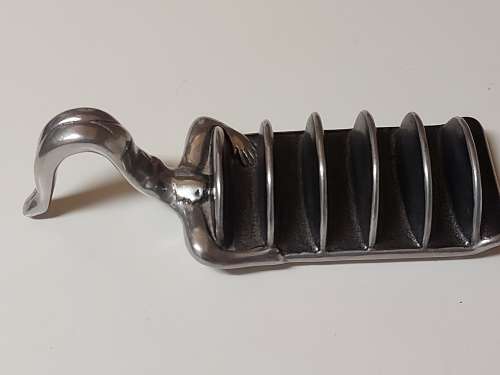 VINTAGE CARROL BOYES FUNCTIONAL ART STURDY AND HEAVY PEWTER TOAST RACK